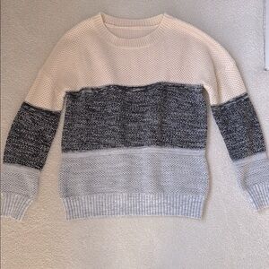 Women’s Cozy Gray and Cream Colorblock Sweater